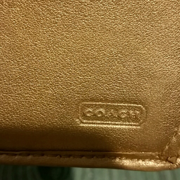 💖 PRICE FIRM COACH LEGACY SIGNATURE WALLET💖 - Picture 7 of 8
